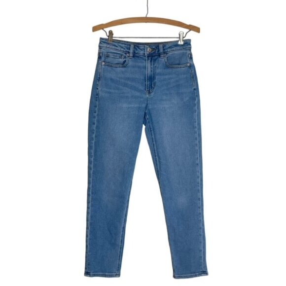 AMERICAN EAGLE High-Waisted Stretch Mom Jeans - Size 2 - Picture 1 of 10